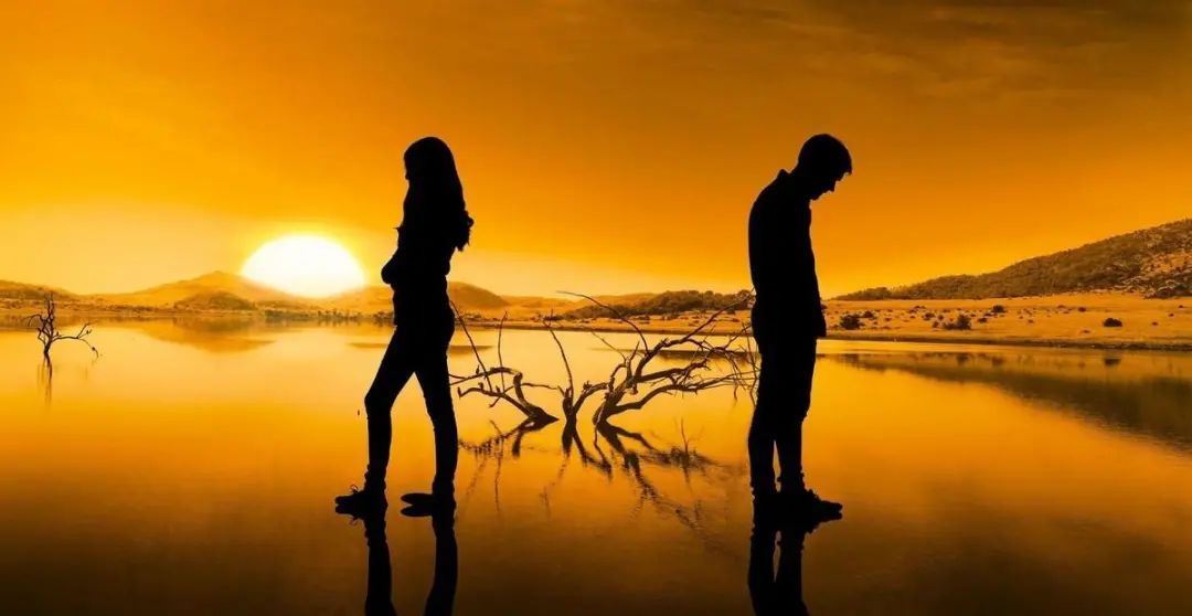 一个有家庭,又放不下婚外情的人,结局只有这四个字