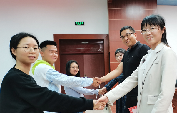 赣州市南康二中:青蓝结对薪火传 同促共进书新章