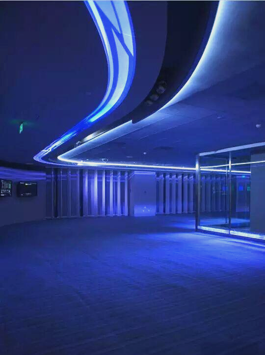 高效节能:led灯具在计算机机房照明中的角色与优势