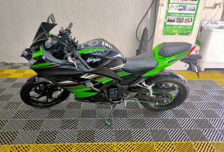 14年大贸ninja250,7000公里,2.3w值得购买吗