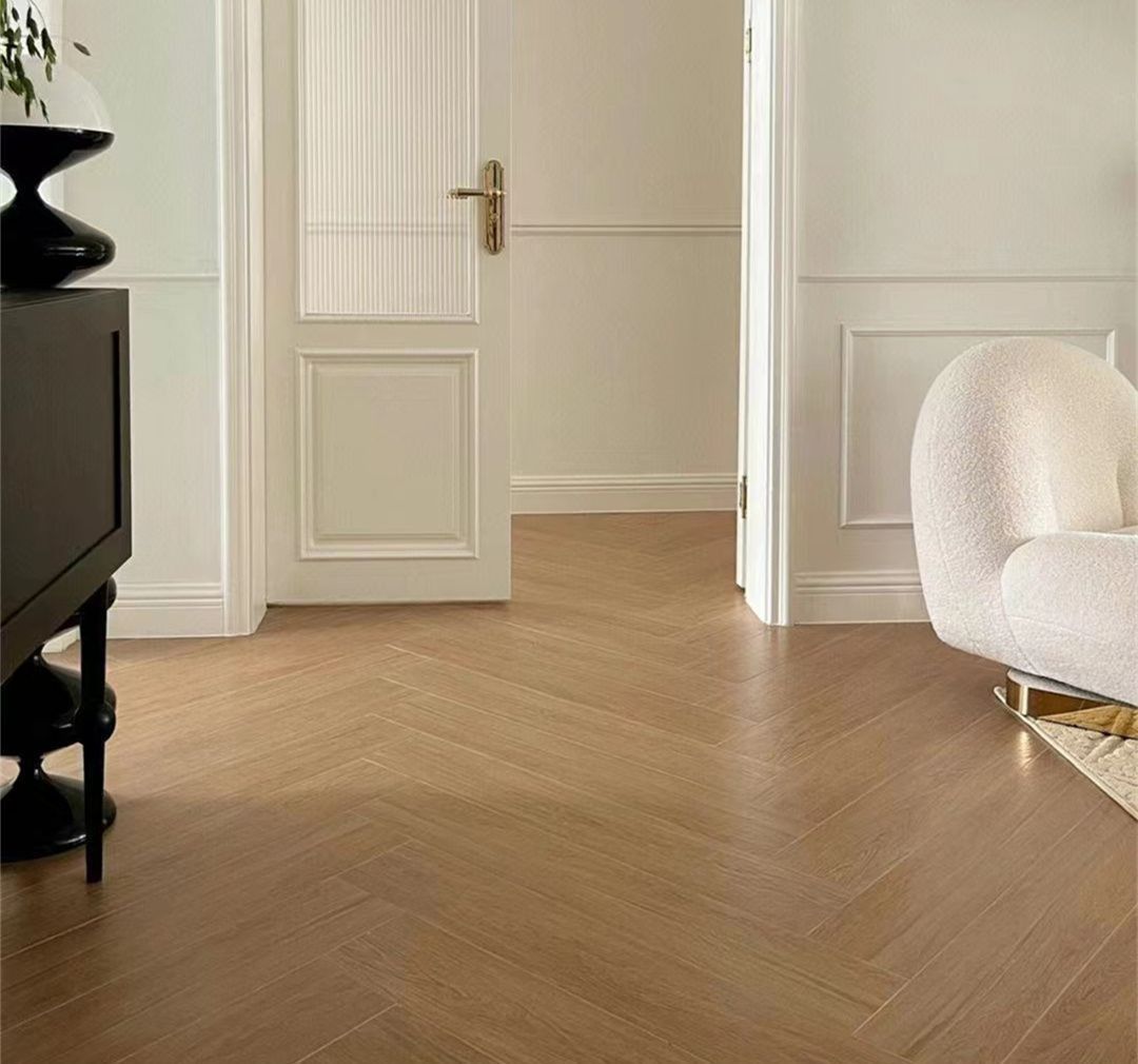 装修听我一句劝,地板通铺木纹砖超有质感!