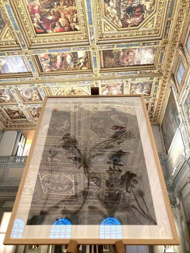 中国青年女画家吴霜获第39届佛罗伦萨文学与艺术奖·绘画奖