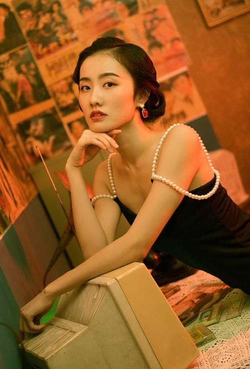 璟美国际:星星也可以哈哈大笑,反正宇宙很大,容得下很多不合理