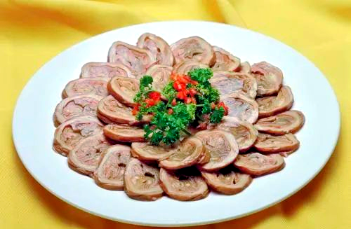 驴板肠:营养丰富的驴肉美食