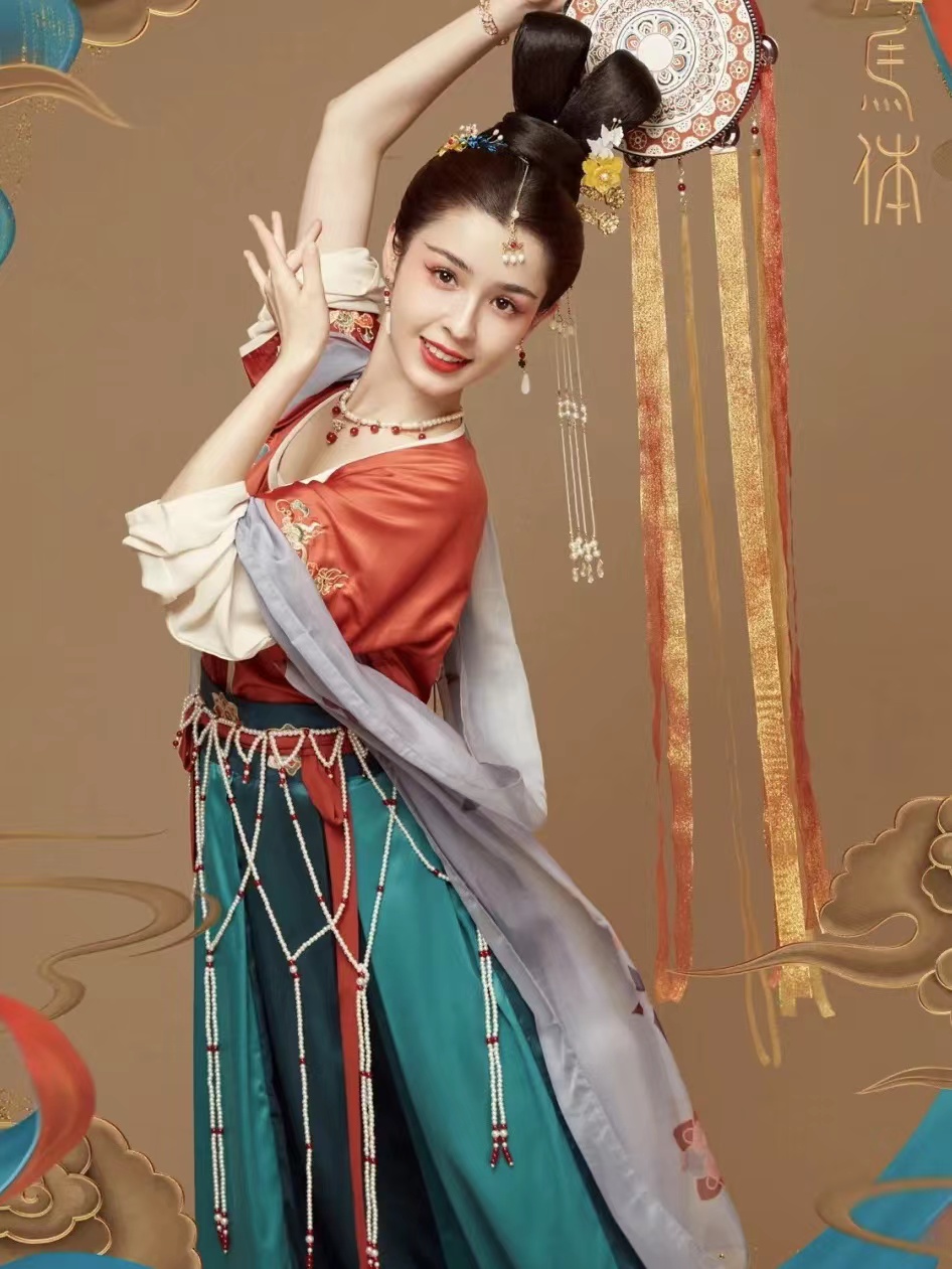 女明星的敦煌造型,谁惊艳到你?陈都灵惊艳到了