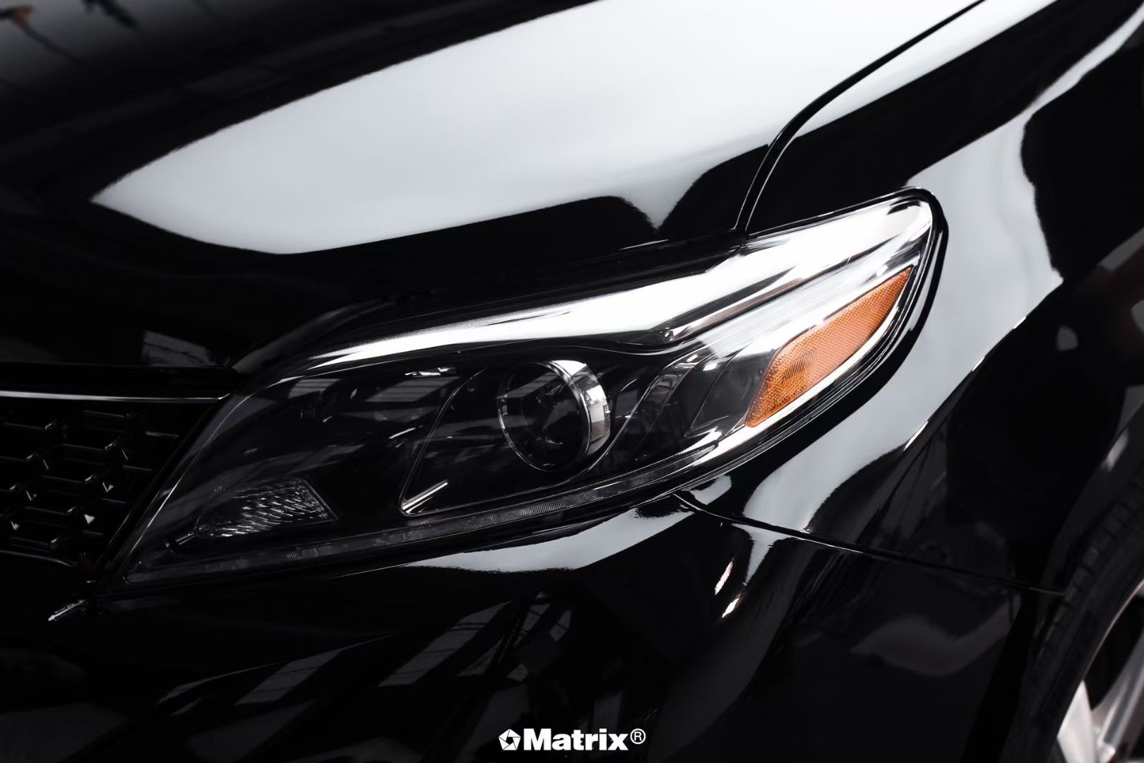 丰田塞纳矩阵改色膜超级亮黑,出现在聚光灯下的黑武士