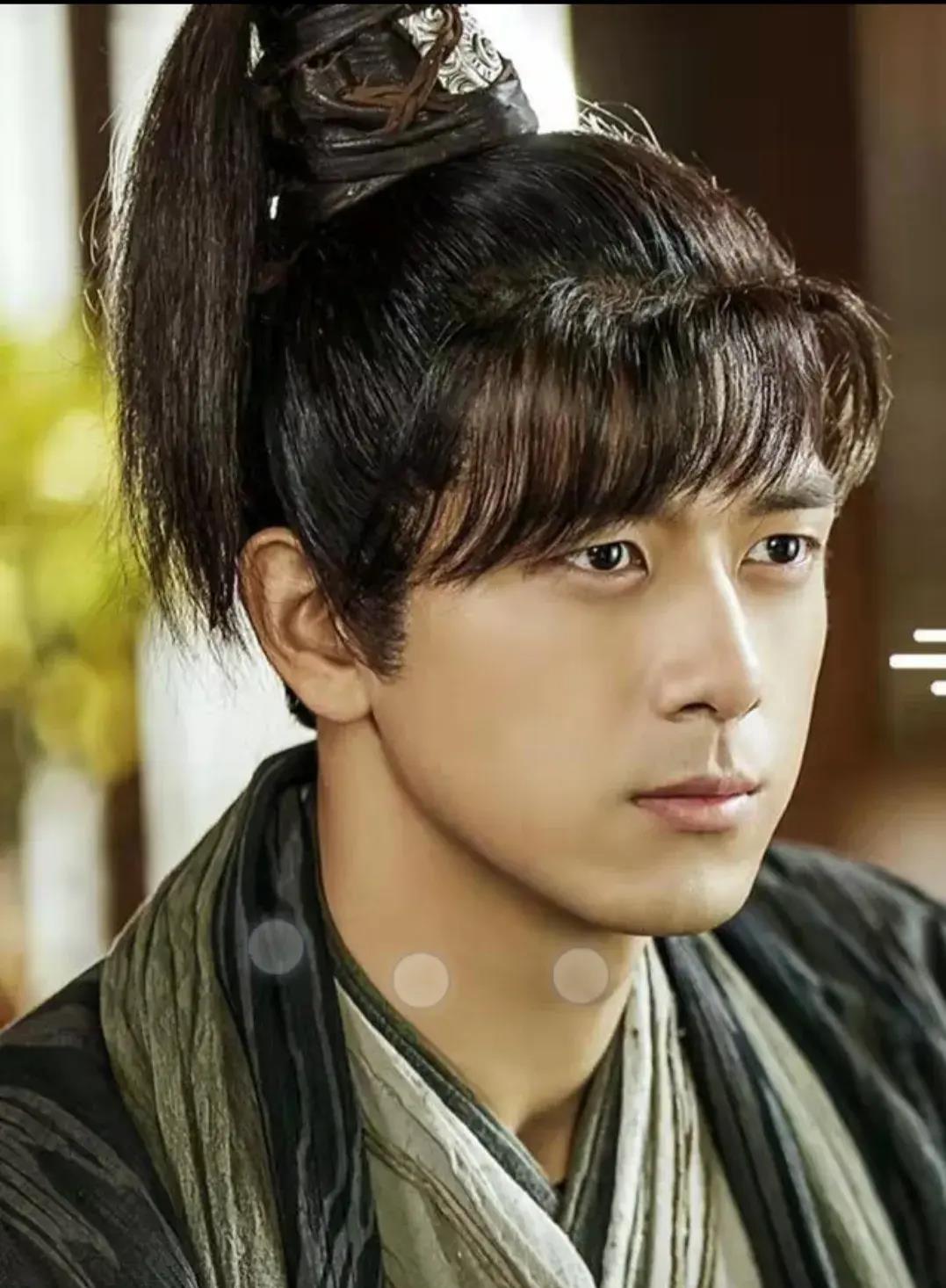 《国色芳华》官宣,重磅打造杨紫创业故事,二搭的竟然是李现