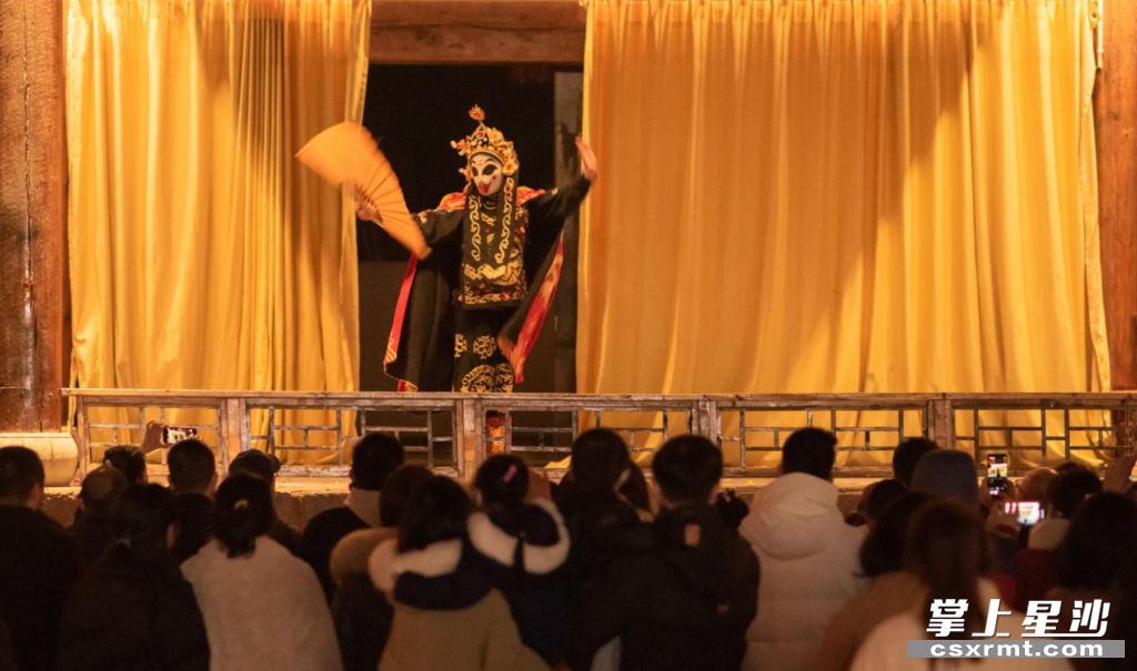 看戏赏灯年味浓 长沙县景区迎来新年开门红