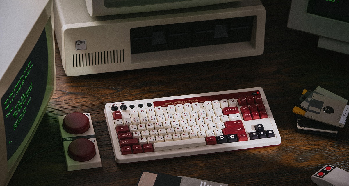 八位堂复古机械键盘发布:纪念任天堂红白机发售40周年