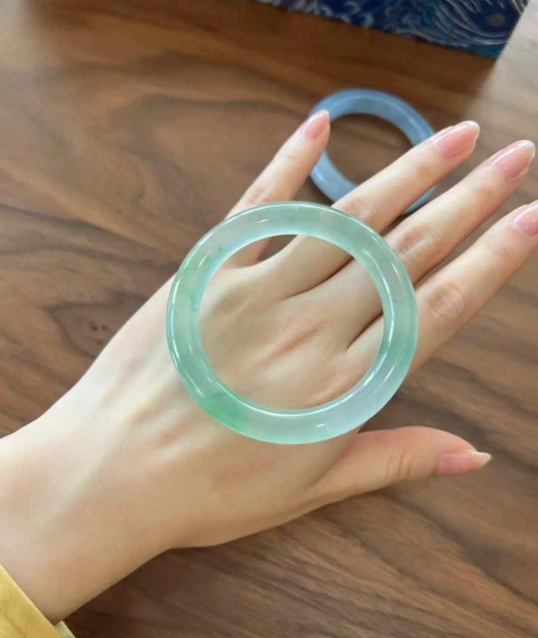 高冰晴底翡翠手镯