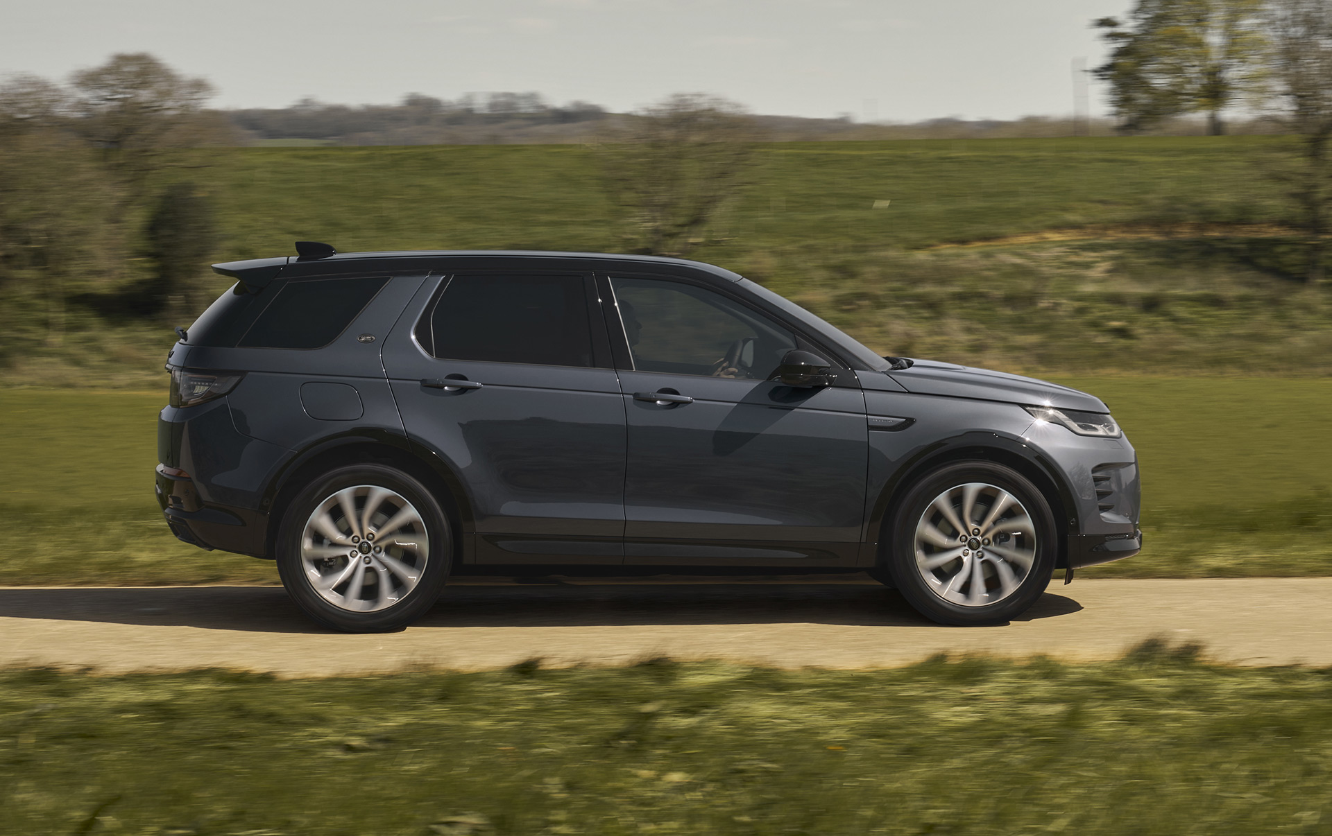 2024路虎发现运动版改款,起价50075美元