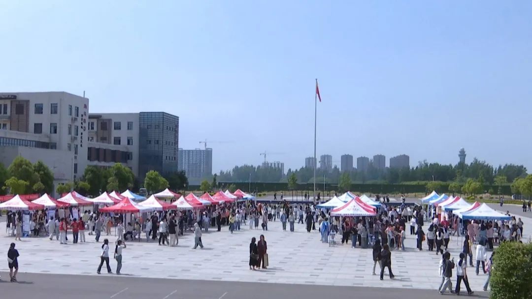 许昌幼儿师范学校举行2024年实习就业双选会