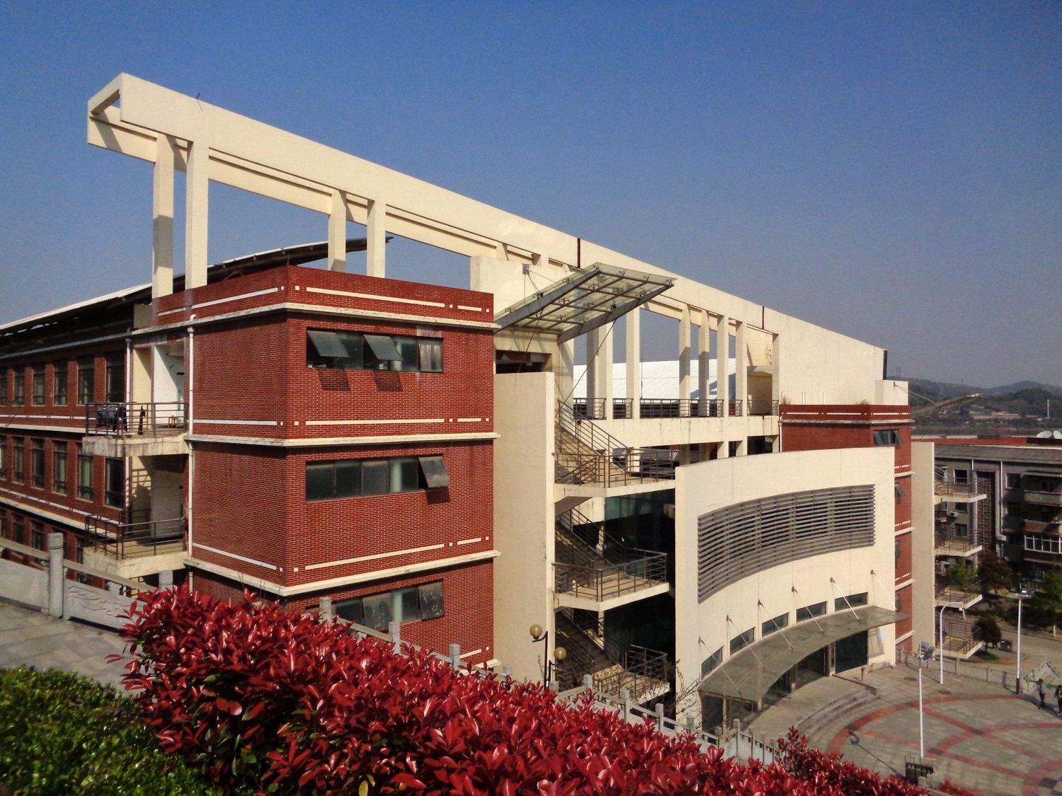 高考分数线:湖北理工学院录取分数,区域知名公办二批大学!