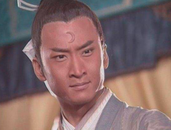 "舌吻门"后的周杰:从当红小生到富商,52岁的他近来又晚节不保