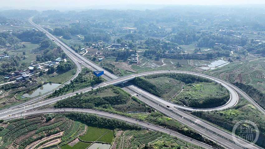永泸高速全线通车 川渝间再添新通道