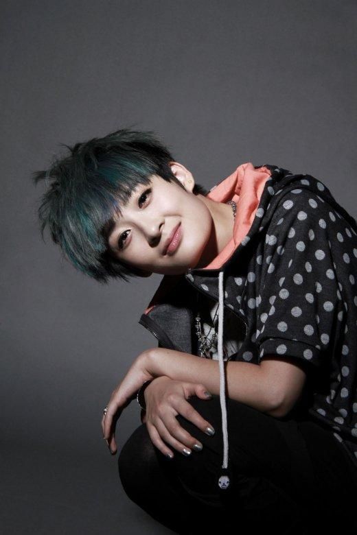 曾轶可:从绵羊音到唱作人,她的音乐之路为何如此坎坷?