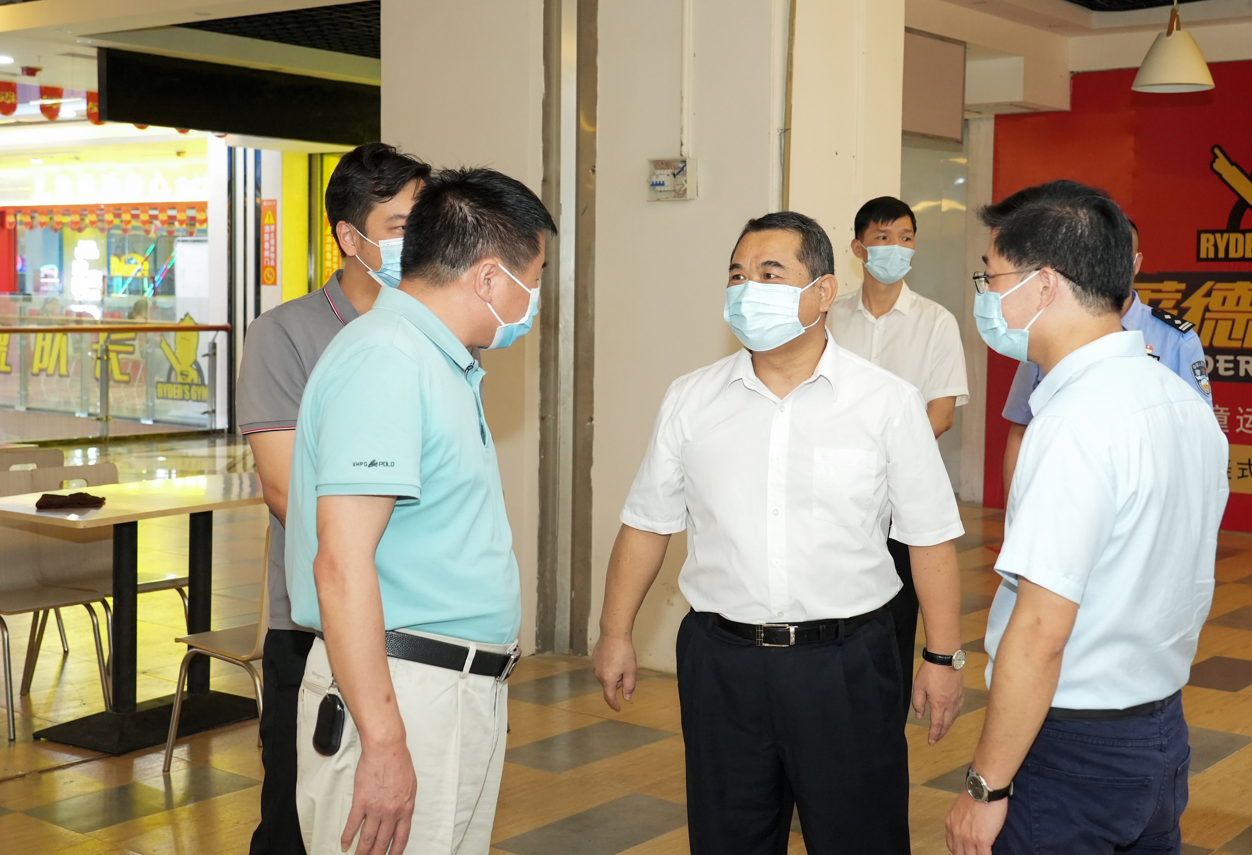 邓卓文要求精准施策 靶向发力 持续提升城市品质和群众幸福感