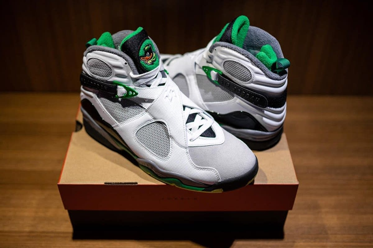 关于airjordan8oregonduckspe的想法