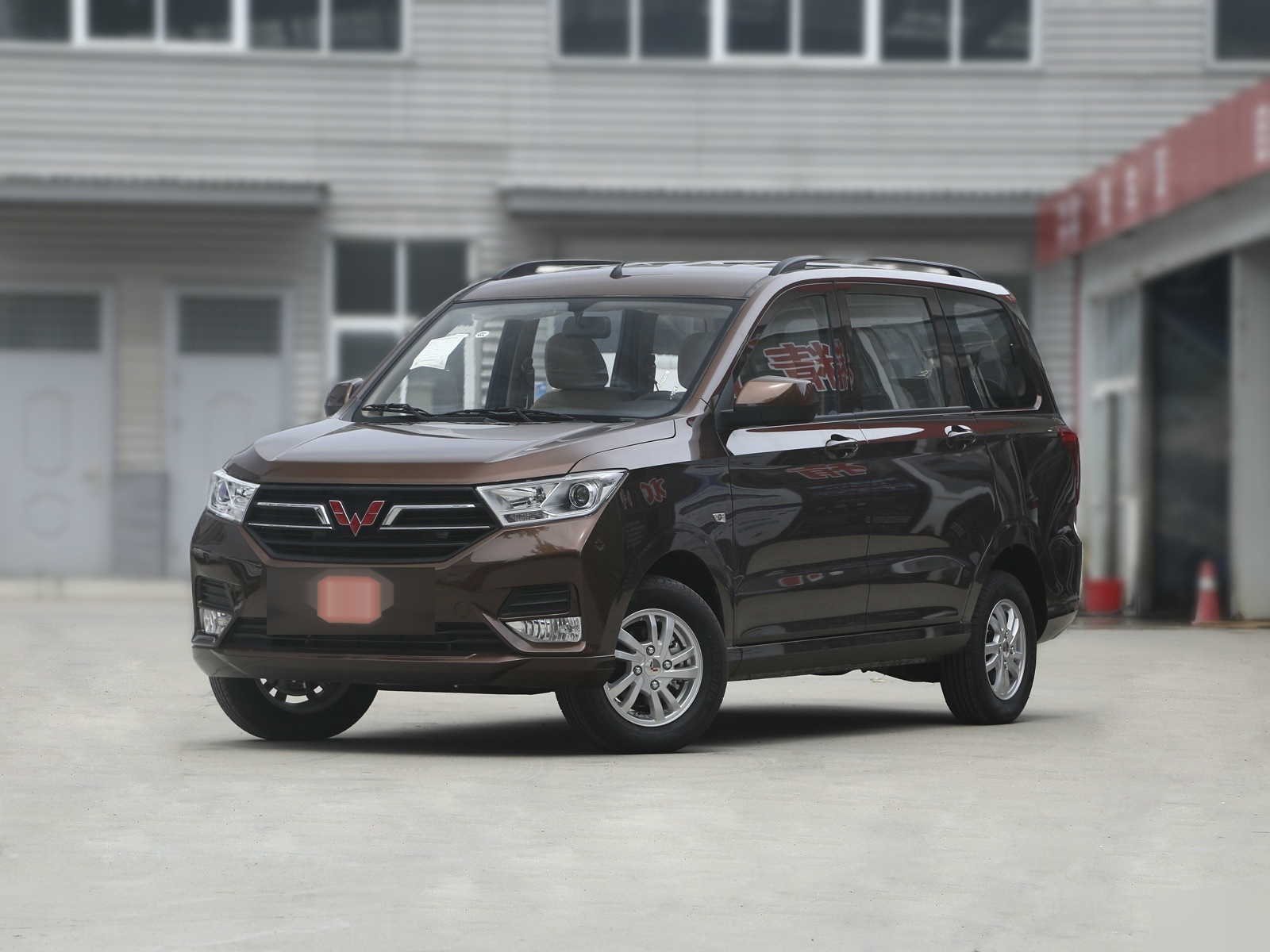 五菱宏光suv7座 自动挡图片