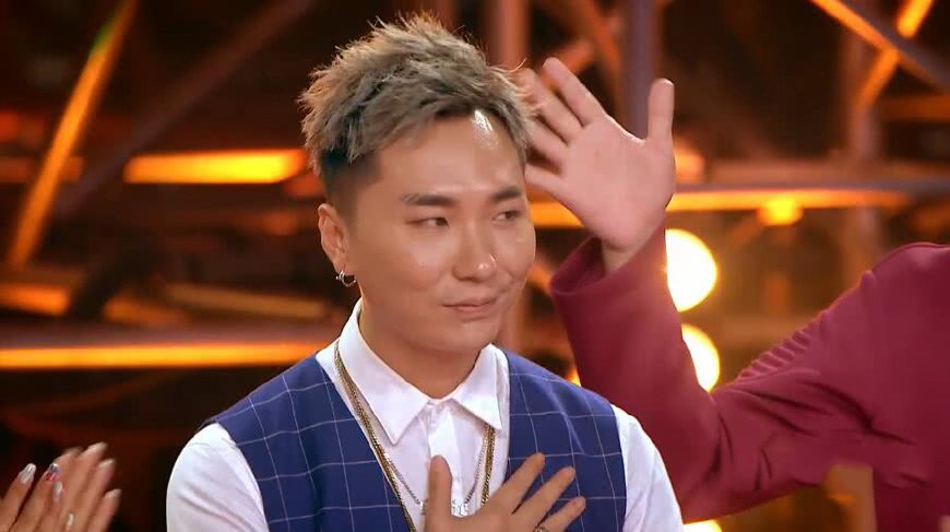 《这就是街舞4》气氛组担当出场,想不到三届kod冠军是开服装店的