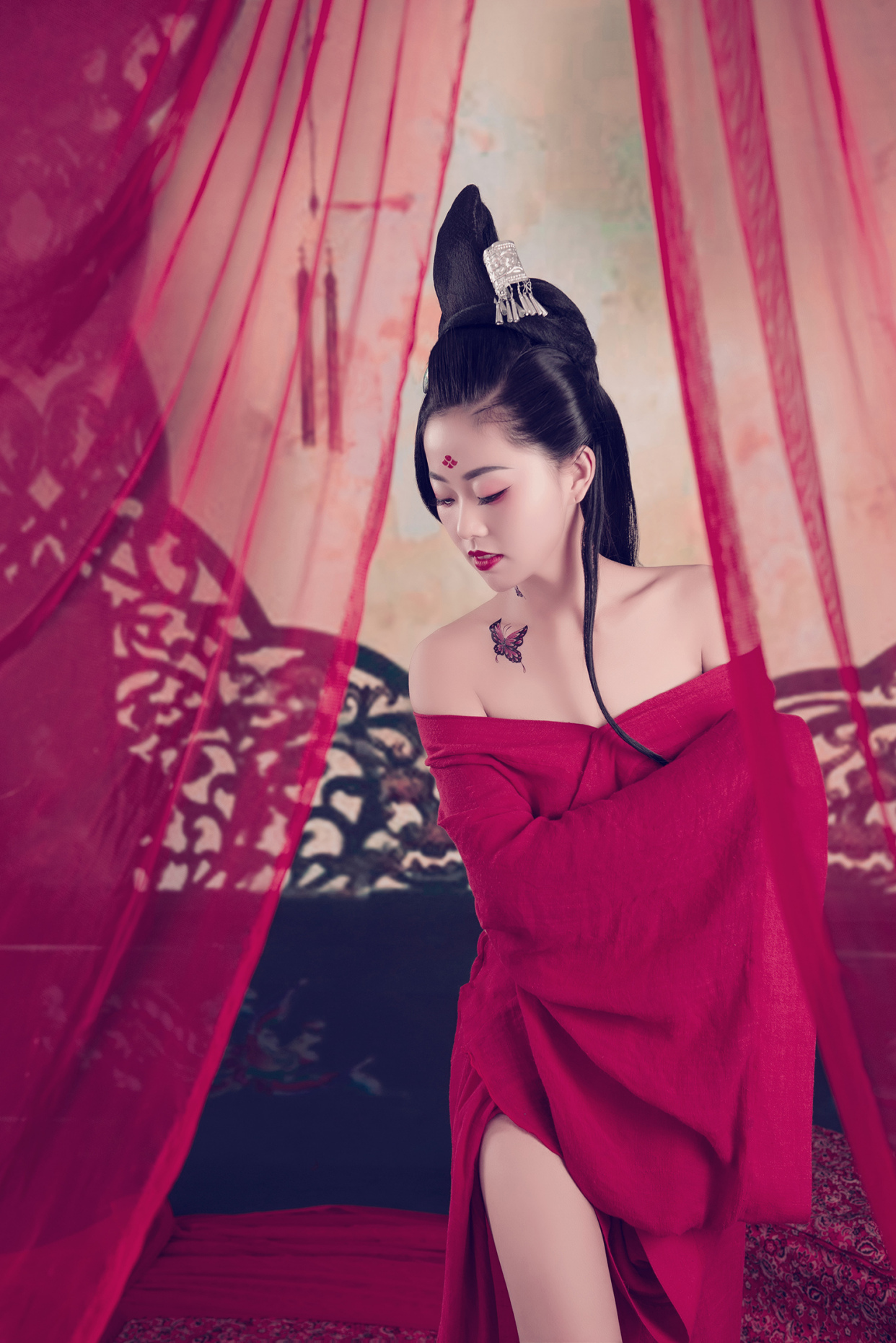 盘子女人坊惹红尘体验,偶尔也妖艳一下