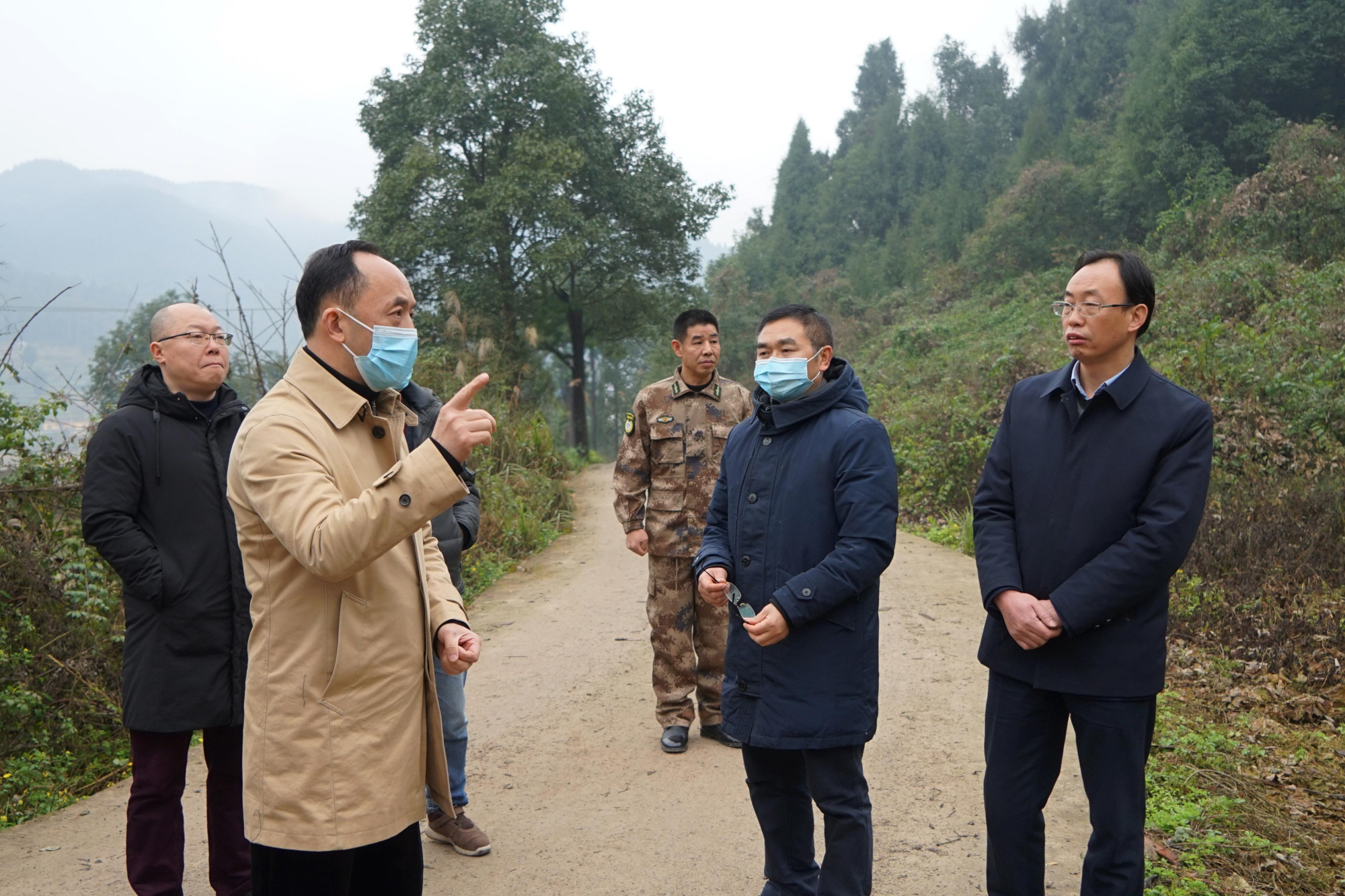 市应急局局长,森防指办主任胡成毅调研森林防灭火演练准备工作