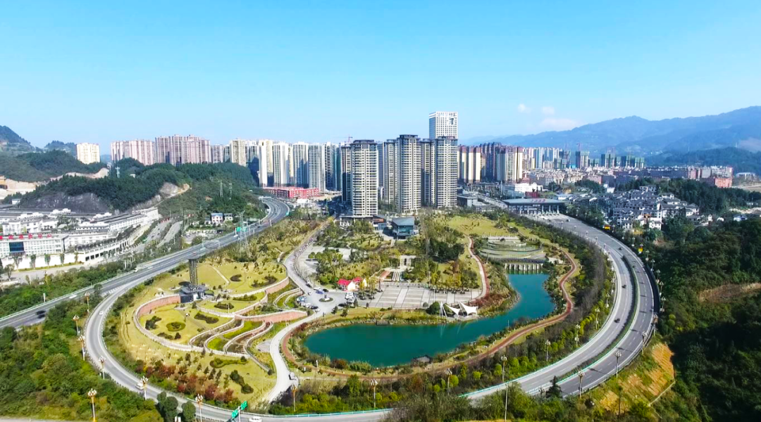 仁怀是在北京首都拿到「全国文明城市」奖牌