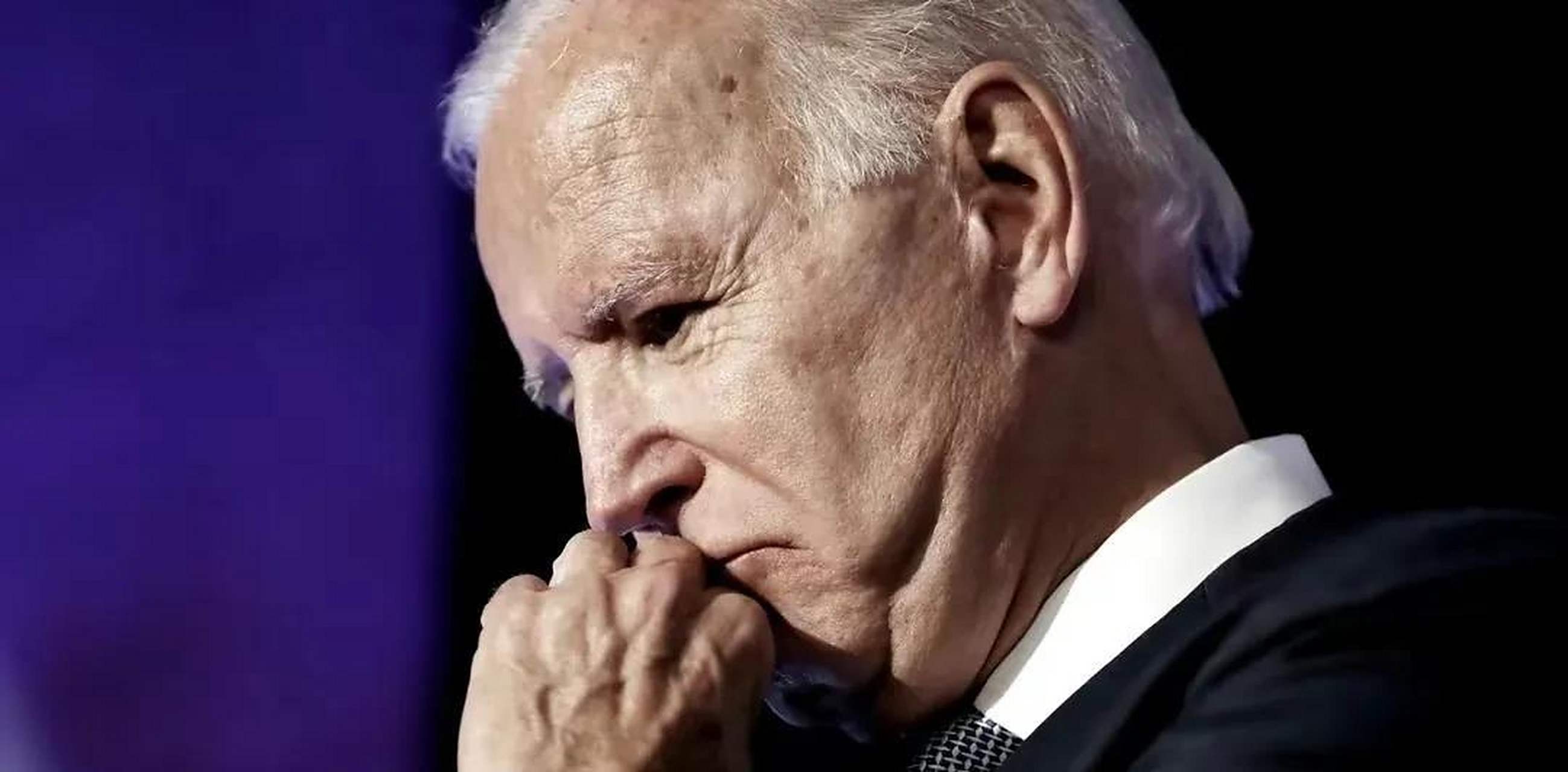 老态龙钟的拜登获民主党提名,再次与副总统卡玛拉·哈里斯搭档,竞选