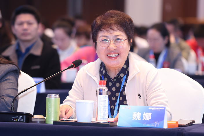 志合越山海 爱结两岸心