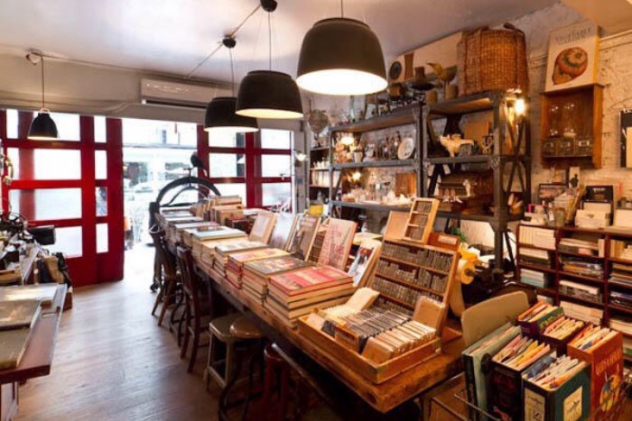 有着八十多年历史的新华书店现况如何?兰州这家充满了工业复古风