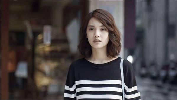 豆瓣8.6《荼蘼》女人选事业还是家庭?两个女人的亲身亲历告诉你