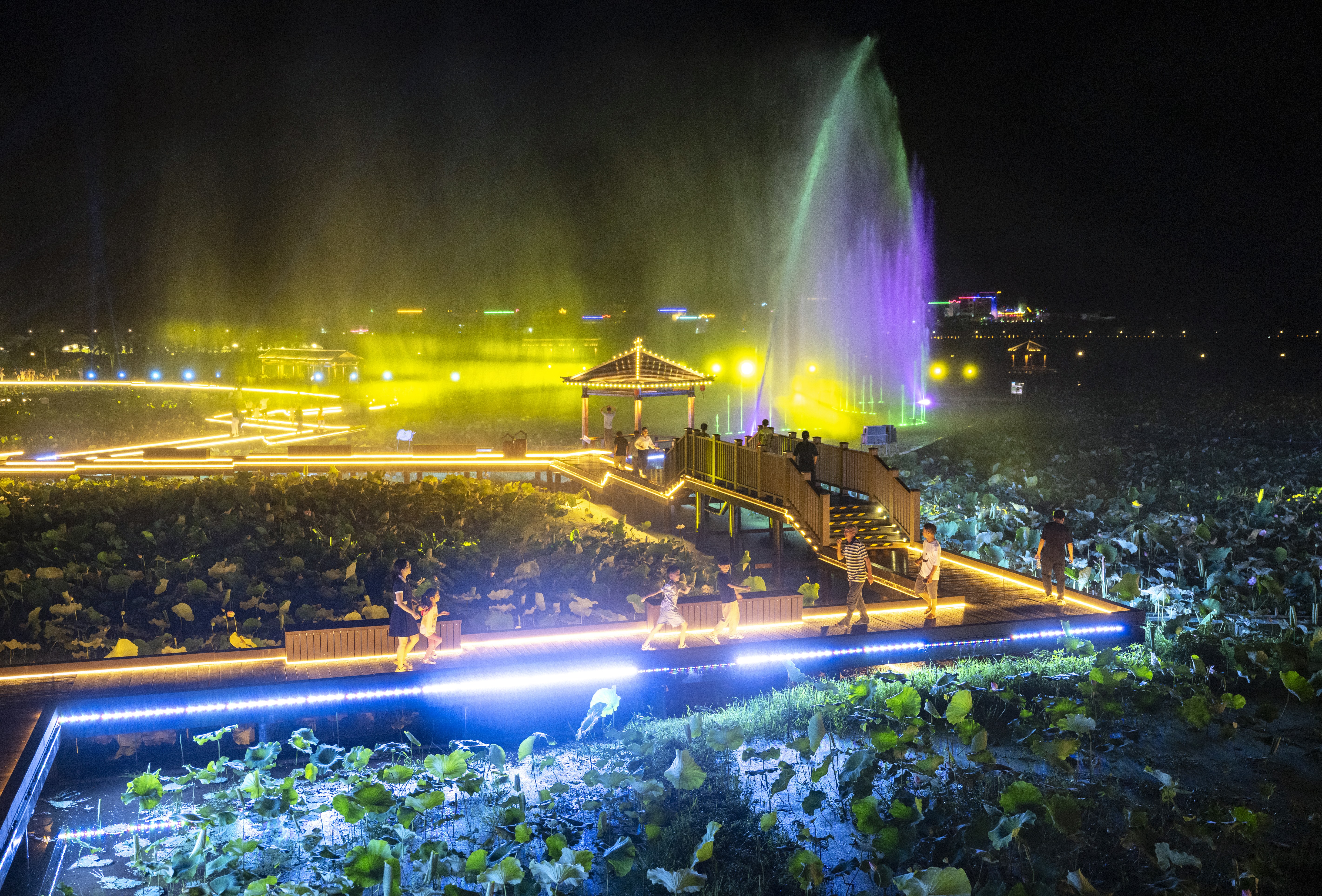 美!一起来周宁夜游鲤鱼溪"火出圈"