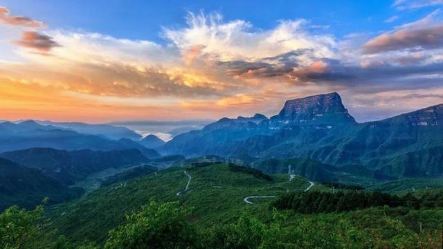 乐山金口河大峡谷 中国唯一一个不对外国人开放的景区,去玩吧