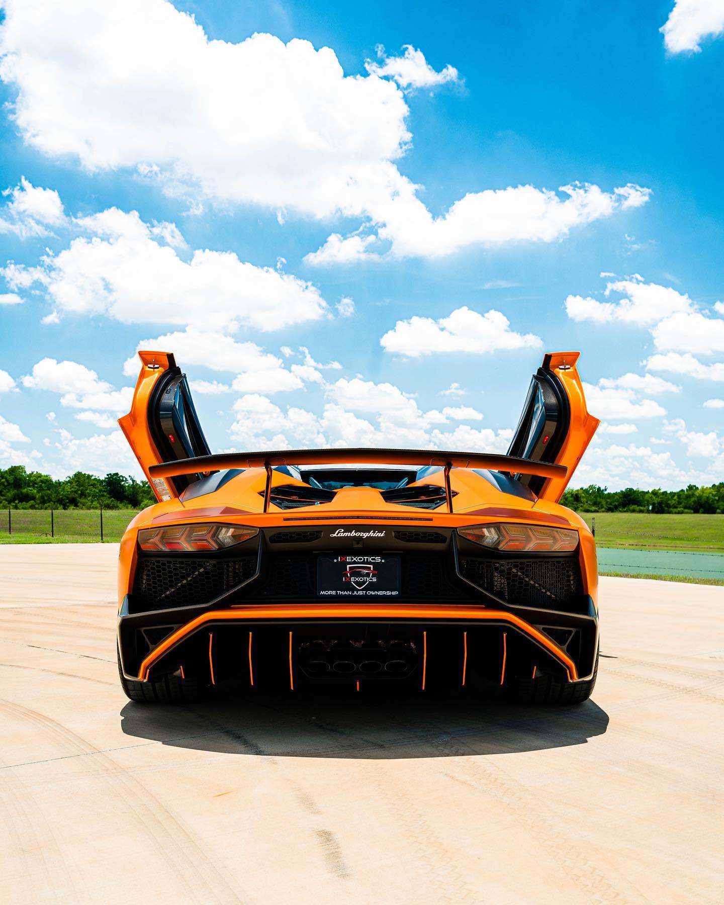 兰博基尼aventador sv roadster华丽变身,哑光漆面更具质感