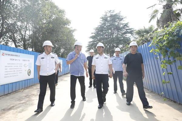 侯树岭,李根太莅叶调研开展"万警助万企"活动