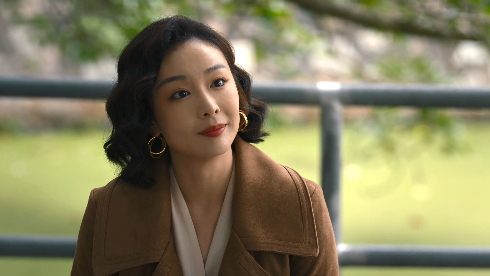 电视剧《狂飙》中,大嫂陈书婷在第几集出现?