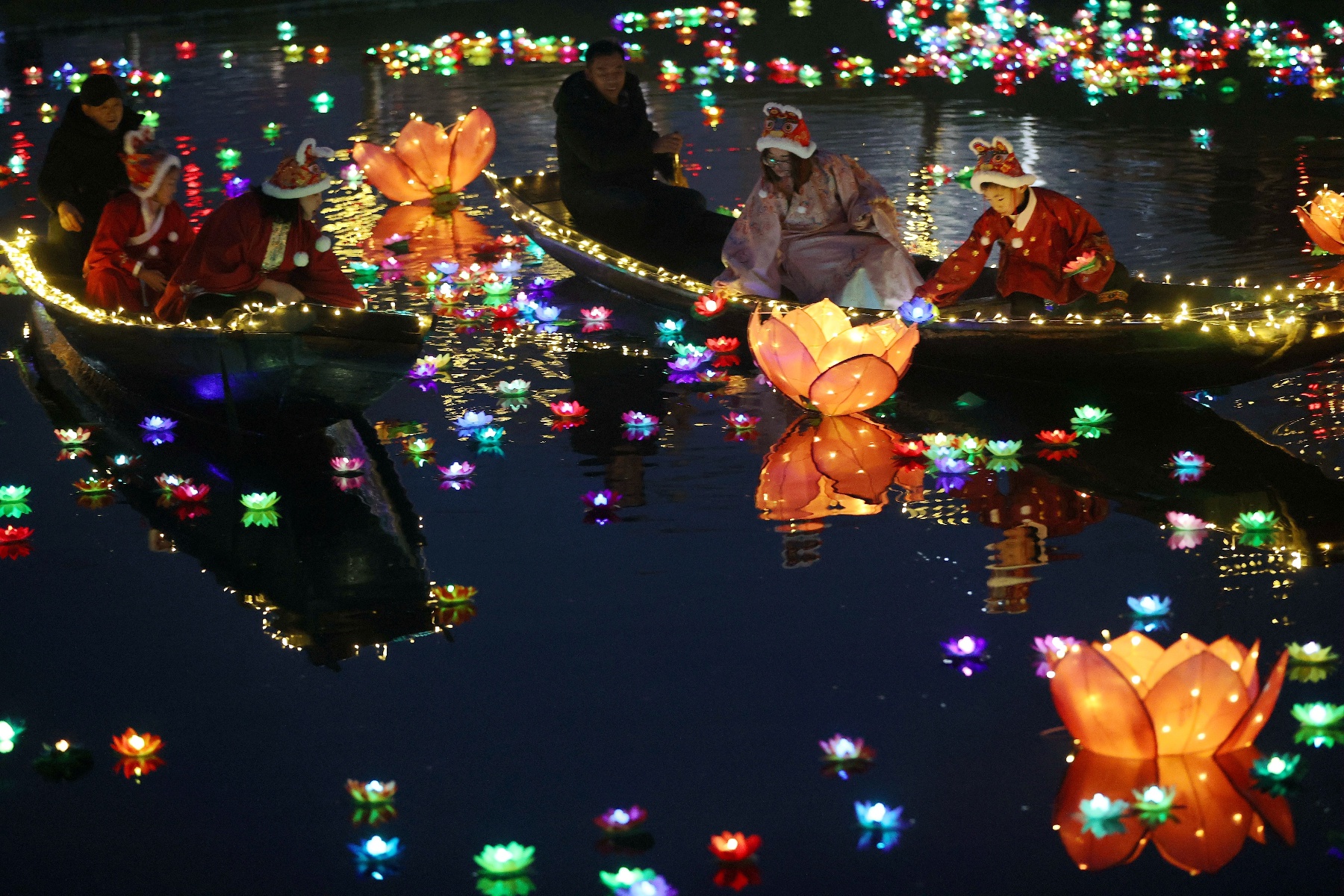 水上舞龙,千盏花灯……来看德清康乾灯壮观场面!