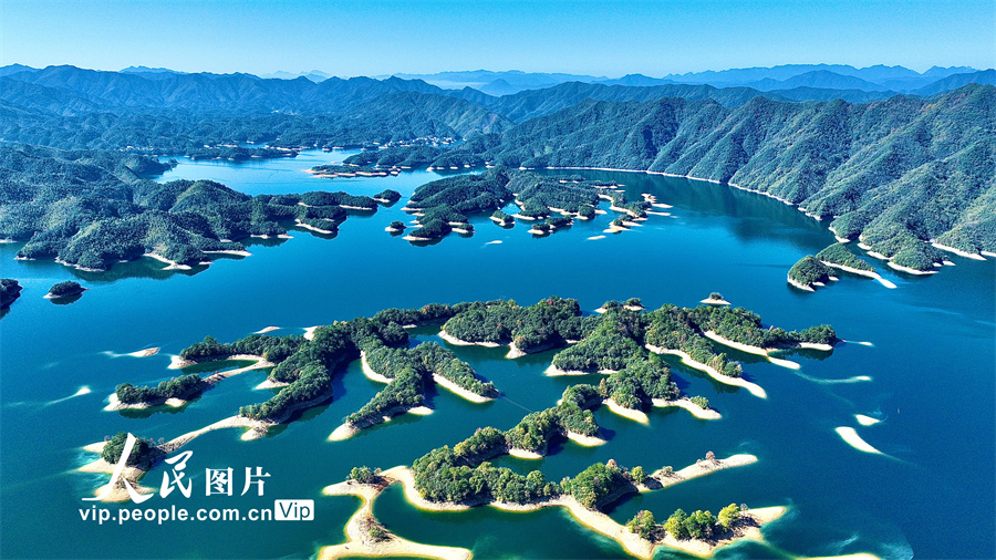 安徽黄山:太平湖秋色美