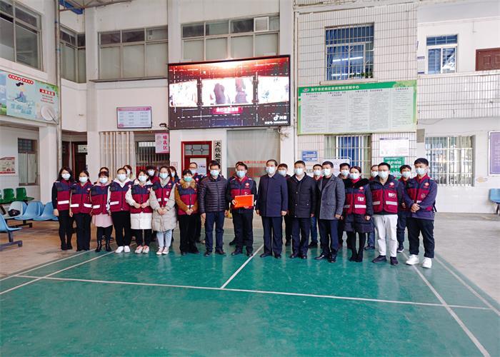 缪佃江走访慰问武鸣区疾控中心抗疫一线医务人员