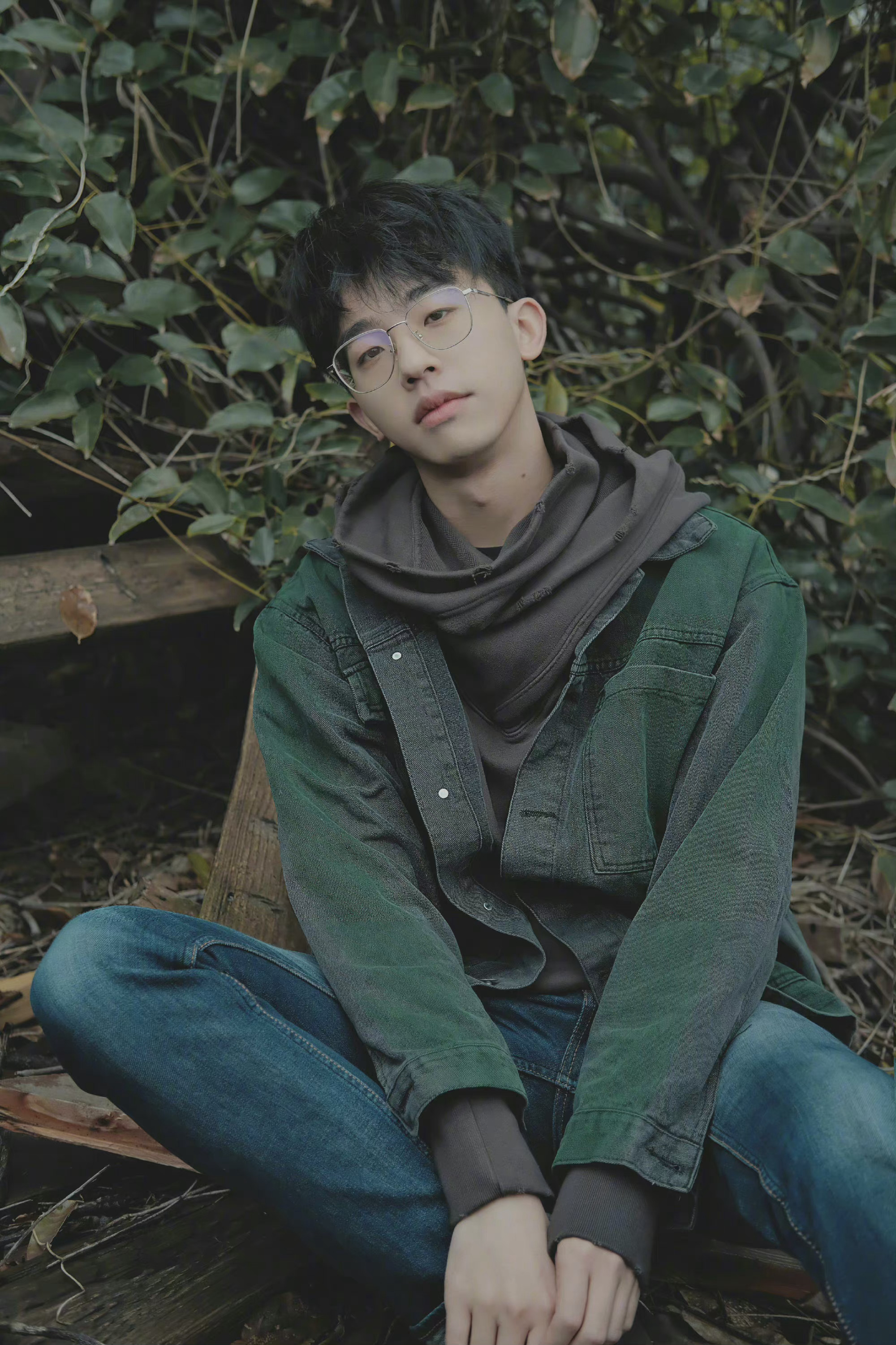 吴彤po出一张与宋亚轩,唐九洲,何运晨的合照