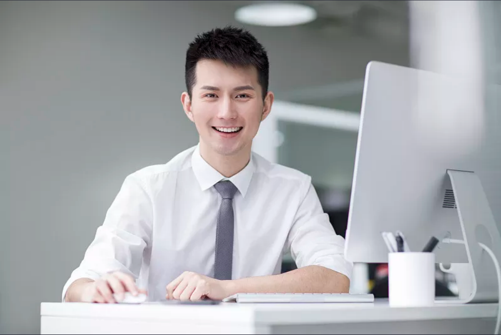 4个关键步骤,助你在职场展现自信面容