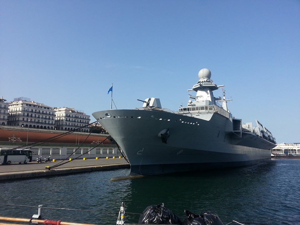 北非的"迷你航母",阿尔及利亚卡拉特·贝尼·阿贝斯号