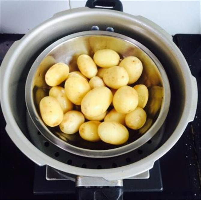 土豆高压锅压几分钟?高压锅烹饪土豆,几分钟就能享受美食