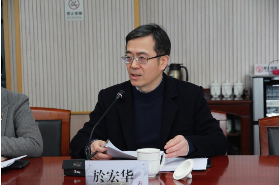 民盟省委会专职副主委徐燕峰一行赴宁波市海曙外国语学校调研工作