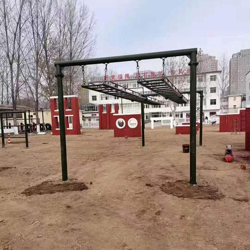 渡海登岛400米障碍训练器材