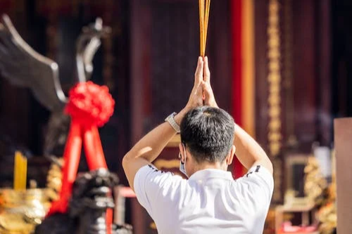 过年宝典:春节烧香拜佛,请记住八个步骤!