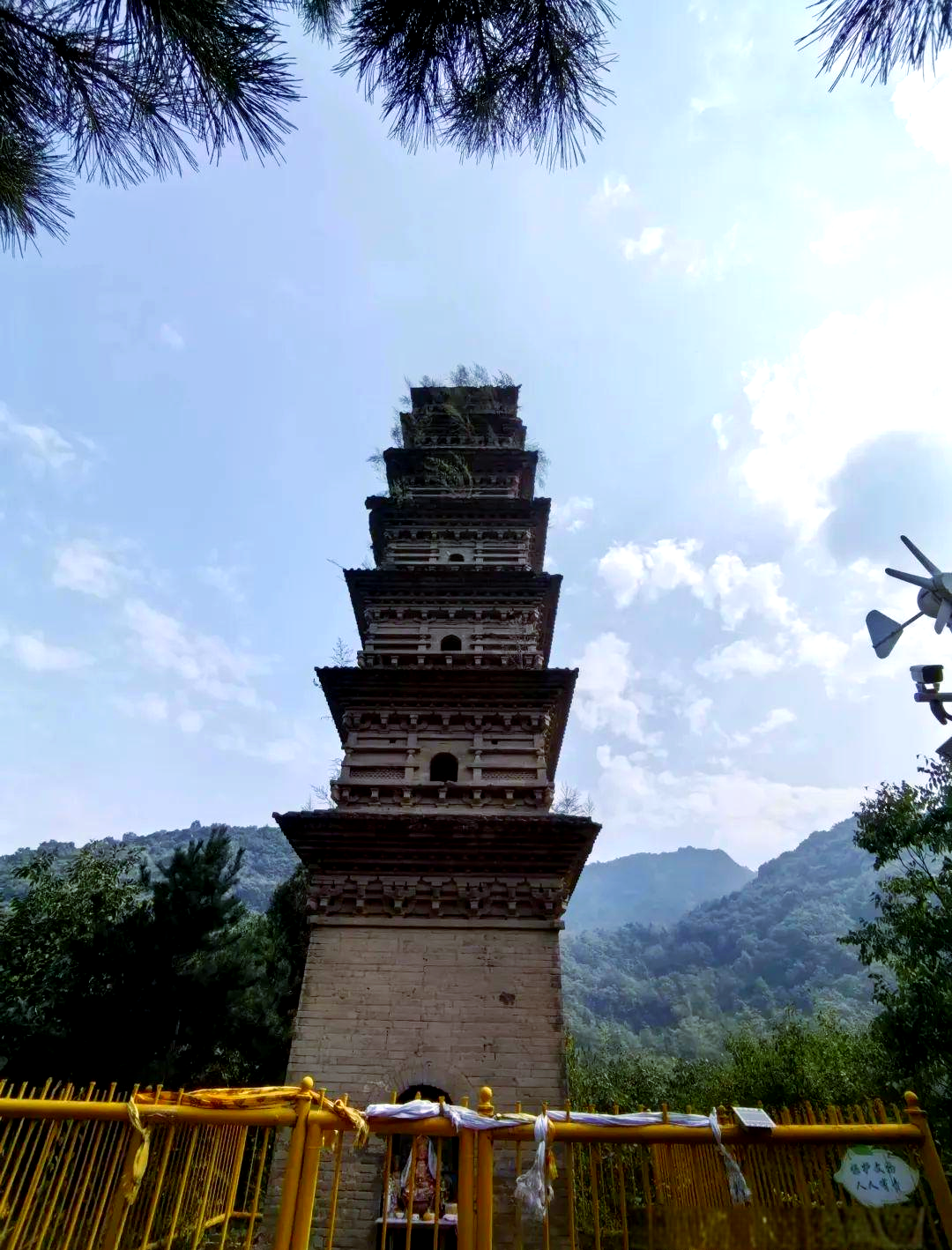 秦岭紫阁峪探秘:千年古塔与摩崖石刻的传奇之旅