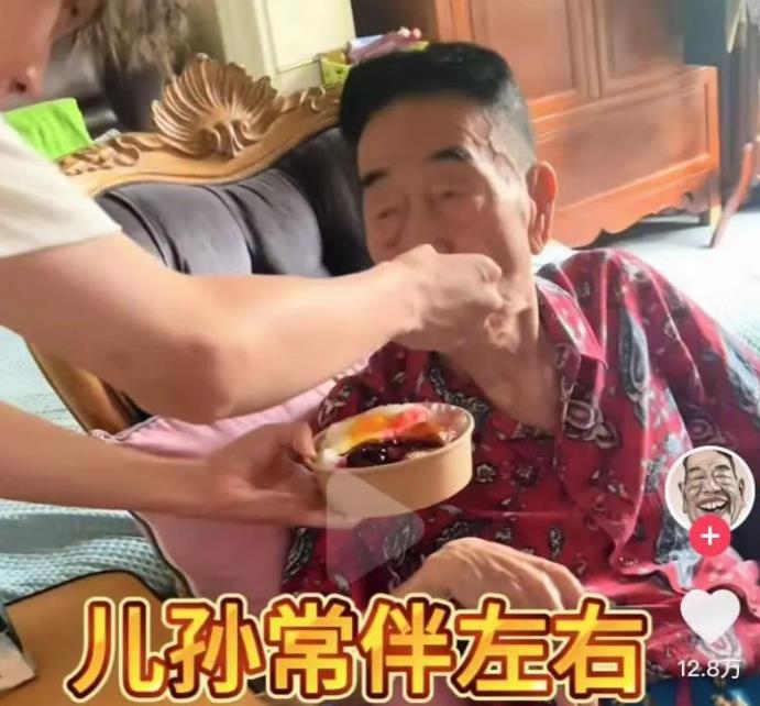 相声名家杨少华突然住院,虚弱憔悴让人担忧,本人晒视频回应