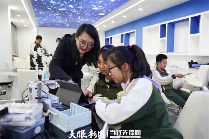 喜讯!贵阳市第三中学成功入选教育部2023年智慧教育优秀案例