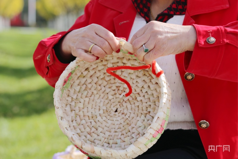玉米皮编织鸟巢教程图片
